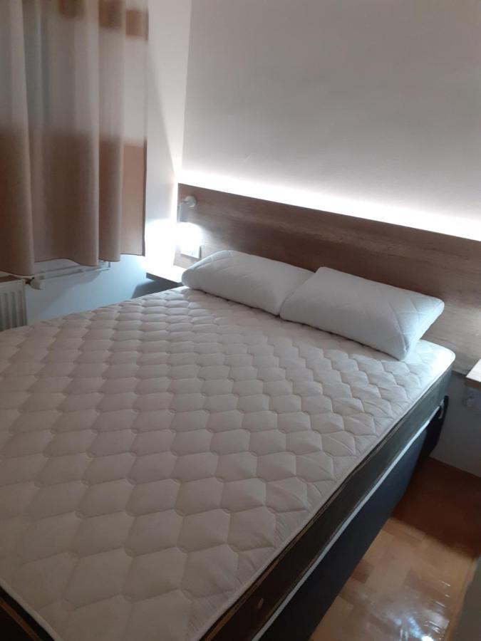 Apartman Vlada Apartment Pirot Ngoại thất bức ảnh